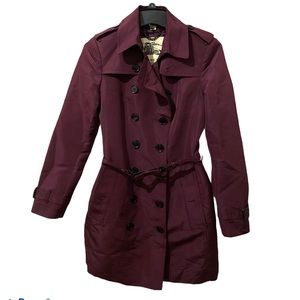 Burgundy Burberry Trenchcoat!
